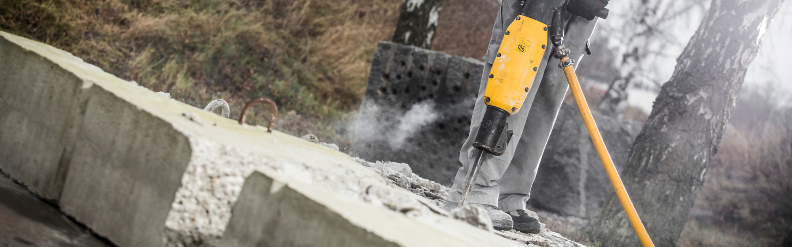 picture of jcb drill in use at work site